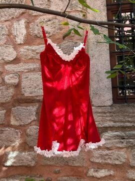 Kadife Askılı Dantelli Babydoll Gecelik - Kırmızı