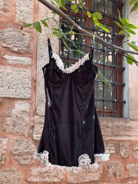 Kadife Askılı Dantelli Babydoll Gecelik - Siyah