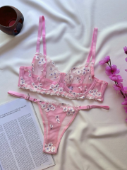 Çiçek Nakışlı Transparan Sütyen & Tanga Takımı - Pudra Beyaz