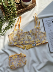 Çiçek Nakışlı Transparan Sütyen & Tanga Takımı - Sarı Mor
