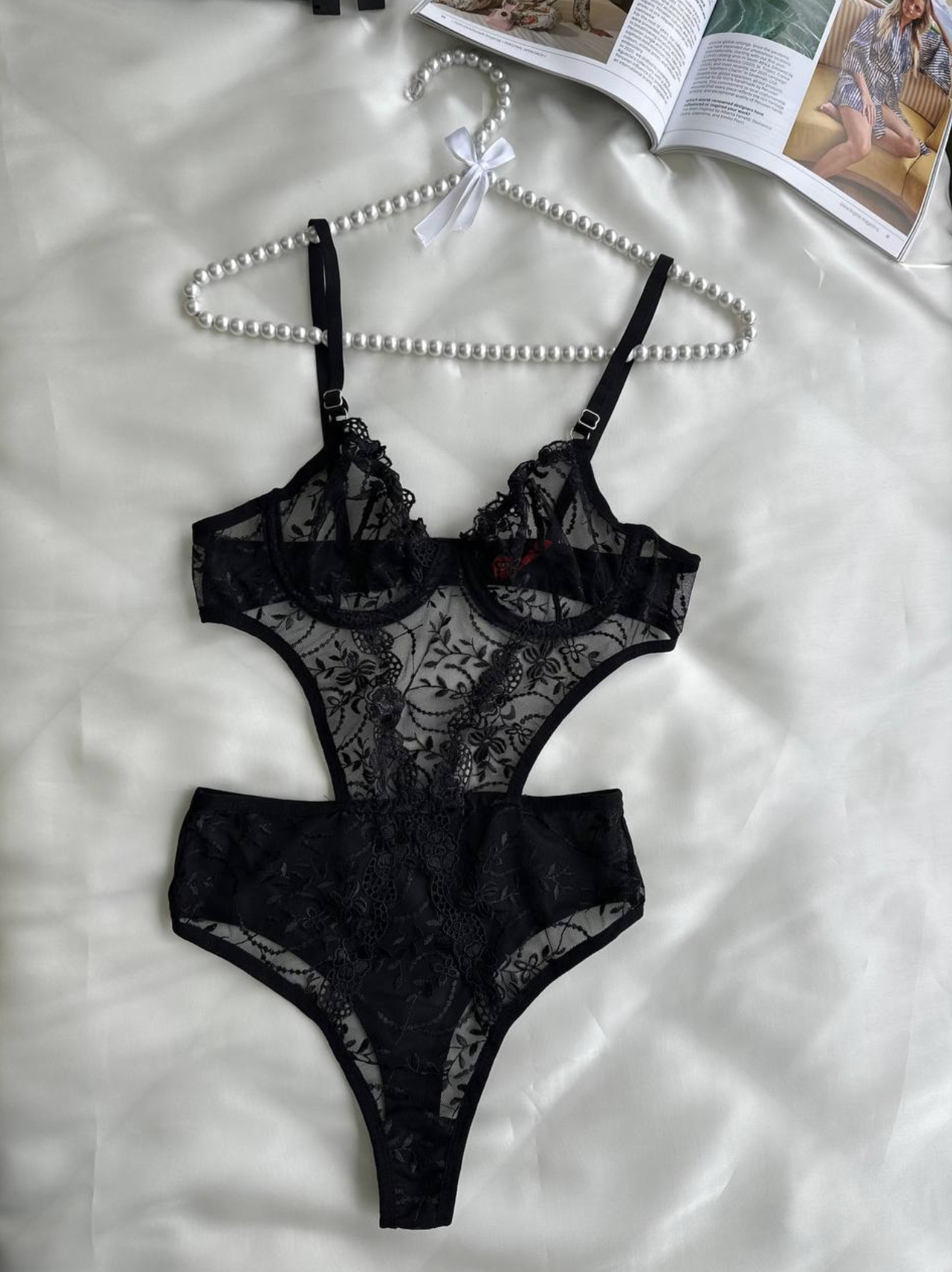 Dantel İşlemeli Balenli Transparan Bodysuit - Siyah