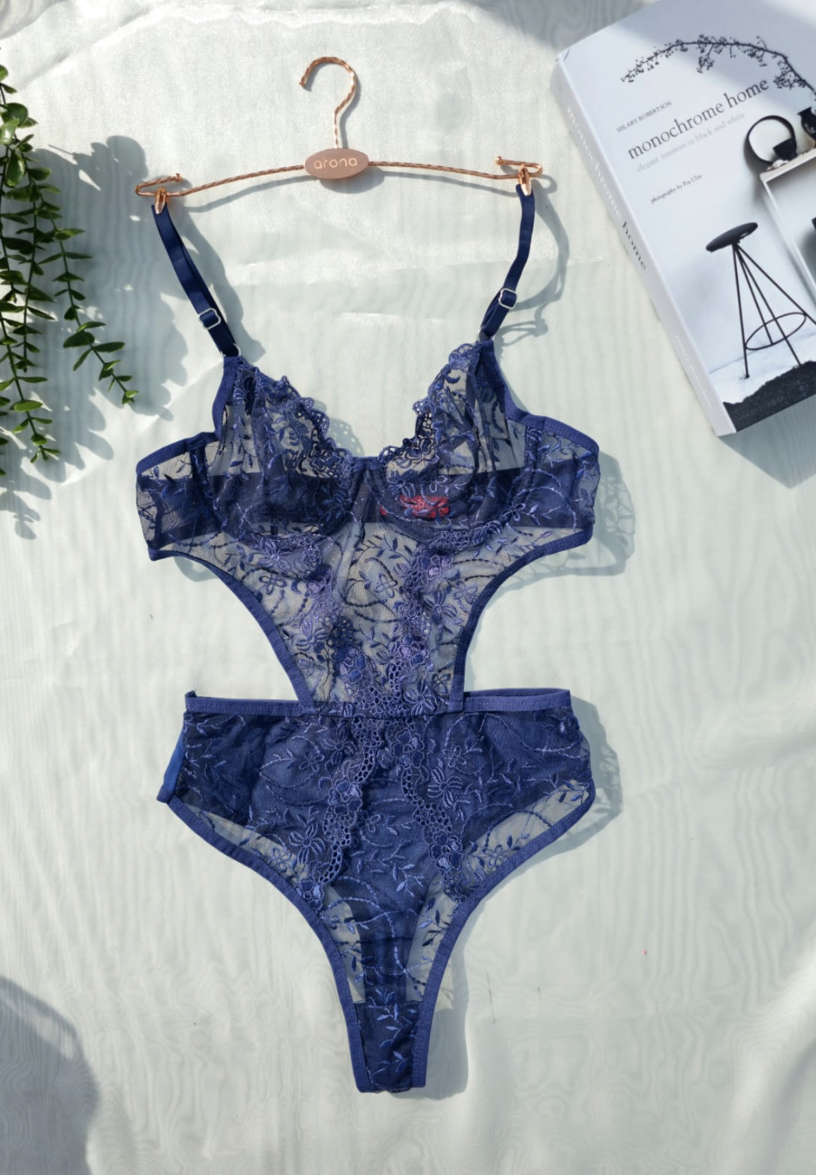 Dantel İşlemeli Balenli Transparan Bodysuit - Lacivert