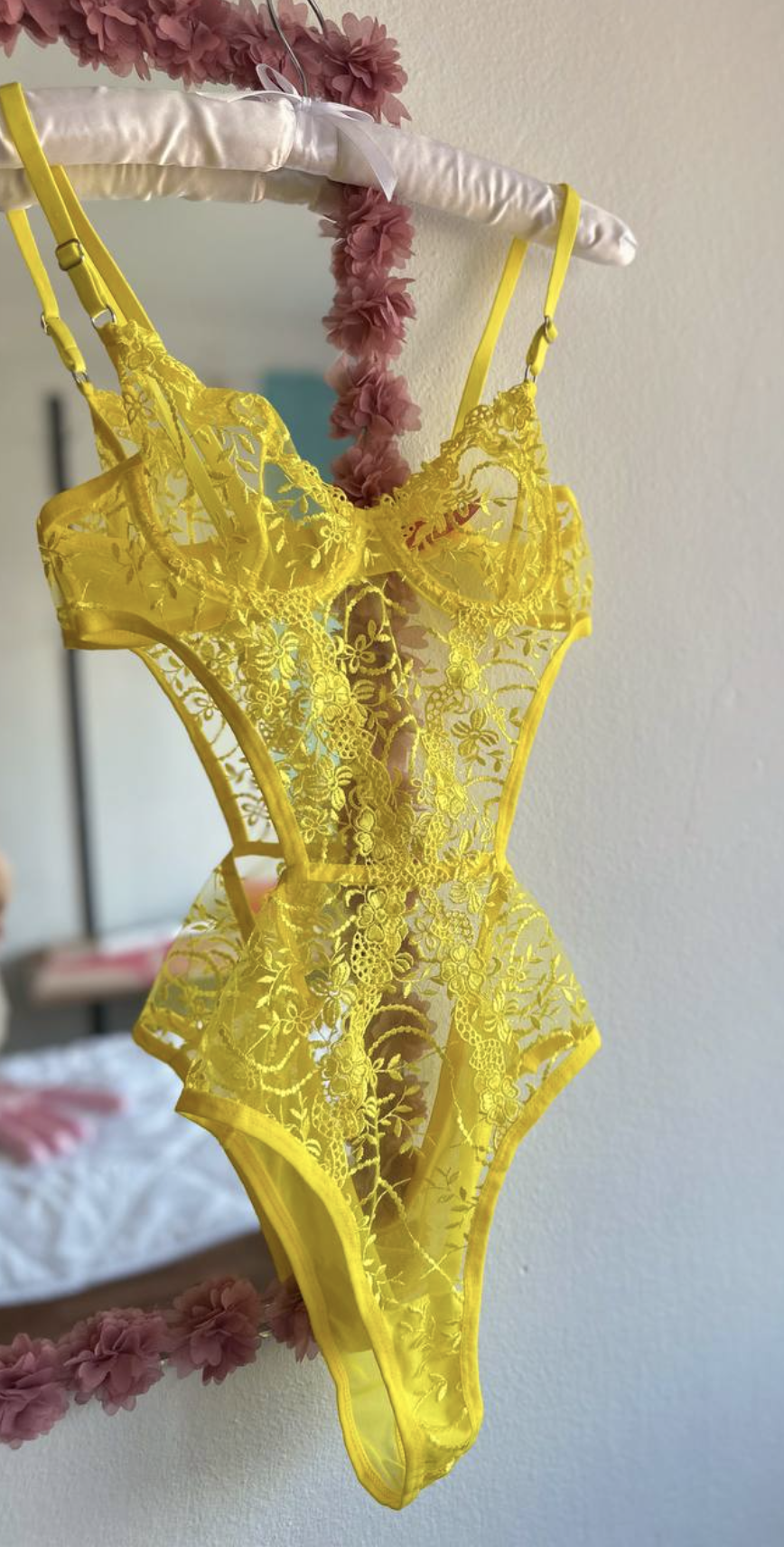 Dantel İşlemeli Balenli Transparan Bodysuit - Sarı