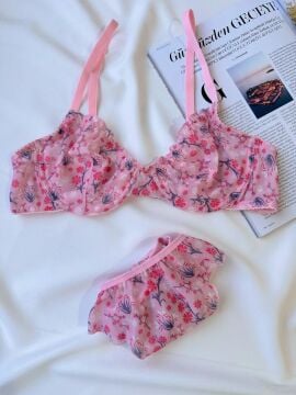 Pinterest Model Tül Sütyen Fırfırlı String Takım - Pudra