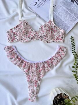 Pinterest Model Tül Sütyen Fırfırlı String Takım - Ekru 85B