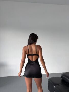 Derin V Dekolteli Dantel Patchwork Bölünmüş Sissy İpeksi Saten Gecelik - Siyah