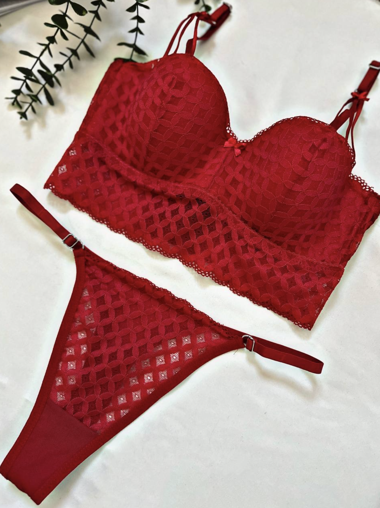 Lotus Modeli Desteksiz B Cup Dantelli Sütyen Külot Takımı - Kırmızı