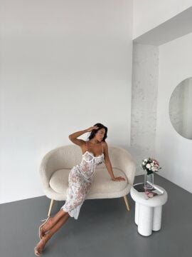 Dantelli Uzun Transparan Çiçek Askılı Fantazi Gecelik - Beyaz