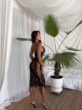 Midnight Allure – Transparan Dantel Bağcıklı Fantezi Elbise