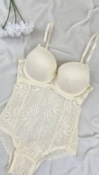 Desteksiz Dolgulu Dantel Bodysuit - Beyaz